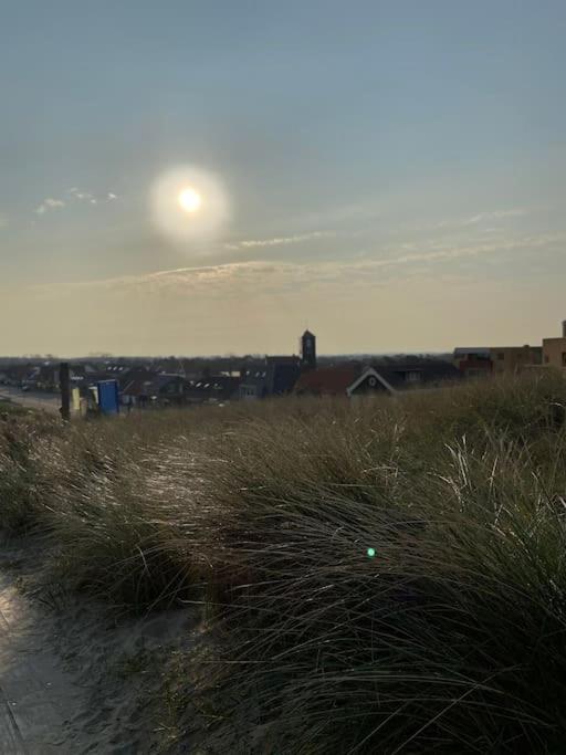 Strandhuisje Freek, 900 M Van Zee En Strand Калантсоог Екстериор снимка